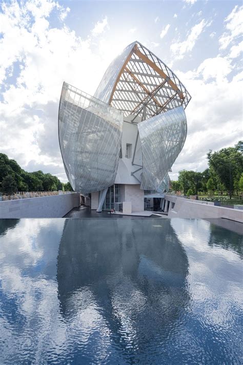 fondazione louis vuitton a parigi frank gehry|frank Gehry exposition.